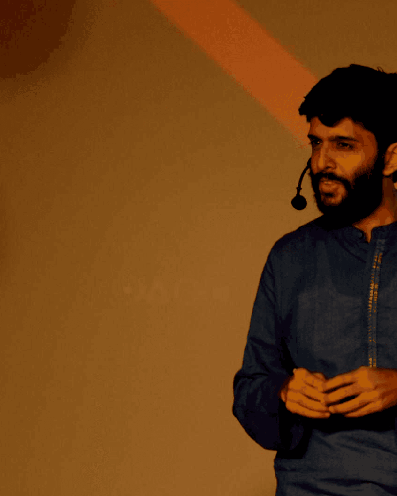 Srijan Deshpande, Vocal artist of the Agra gharana, Hindustani classical musician